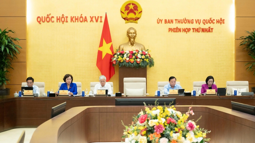 Ủy ban Thường vụ Quốc hội cho ý kiến về nhiều nội dung quan trọng