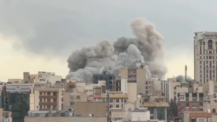 Mỹ tuyên bố bắn hạ nhiều chỉ huy Iran trong cuộc tấn công quy mô lớn