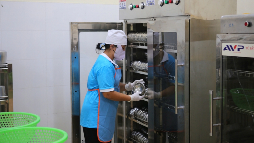 Siết chặt quản lý thực phẩm trong trường học ở Hưng Yên