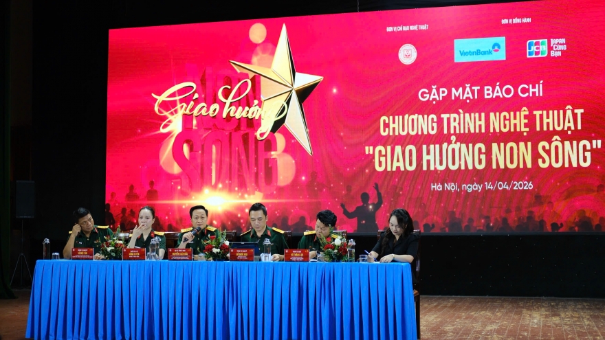 Lần hiếm hoi dàn nhạc giao hưởng biểu diễn ngoài trời quy mô lớn tại Việt Nam