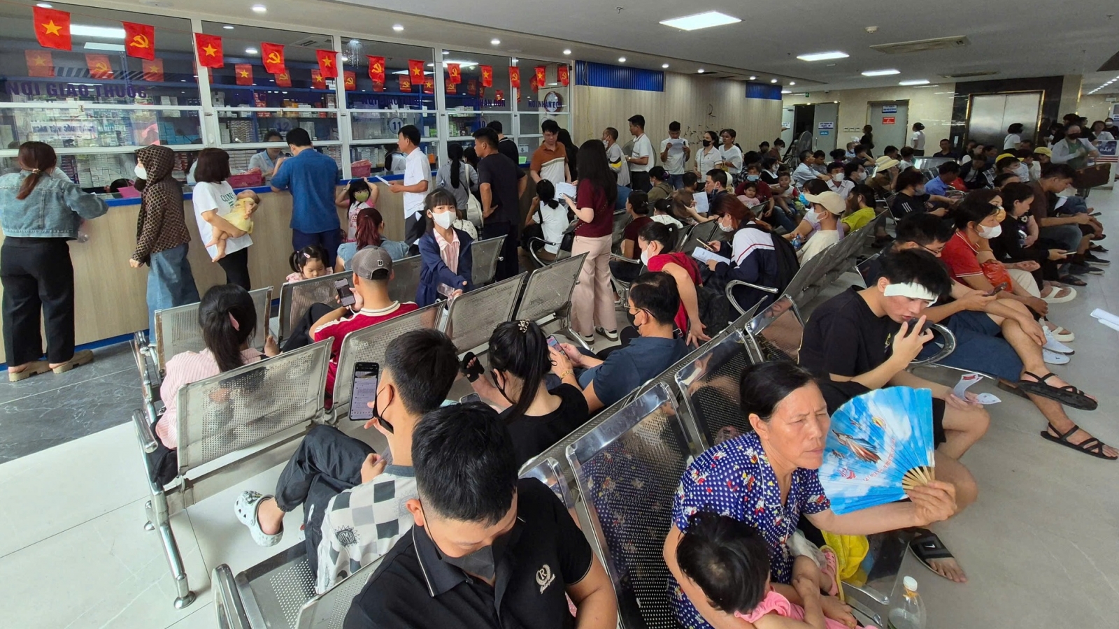 Gia tăng bệnh mẩn ngứa khắp người, nấm da chân do nắng nóng đầu mùa