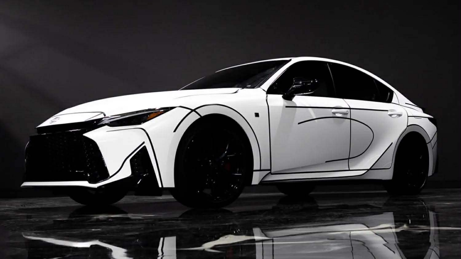 Lexus biến IS và RZ thành tác phẩm nghệ thuật, kết hợp truyện tranh, âm nhạc