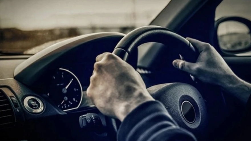 Lái xe quá 4 giờ liên tục có thể bị phạt đến 12 triệu đồng