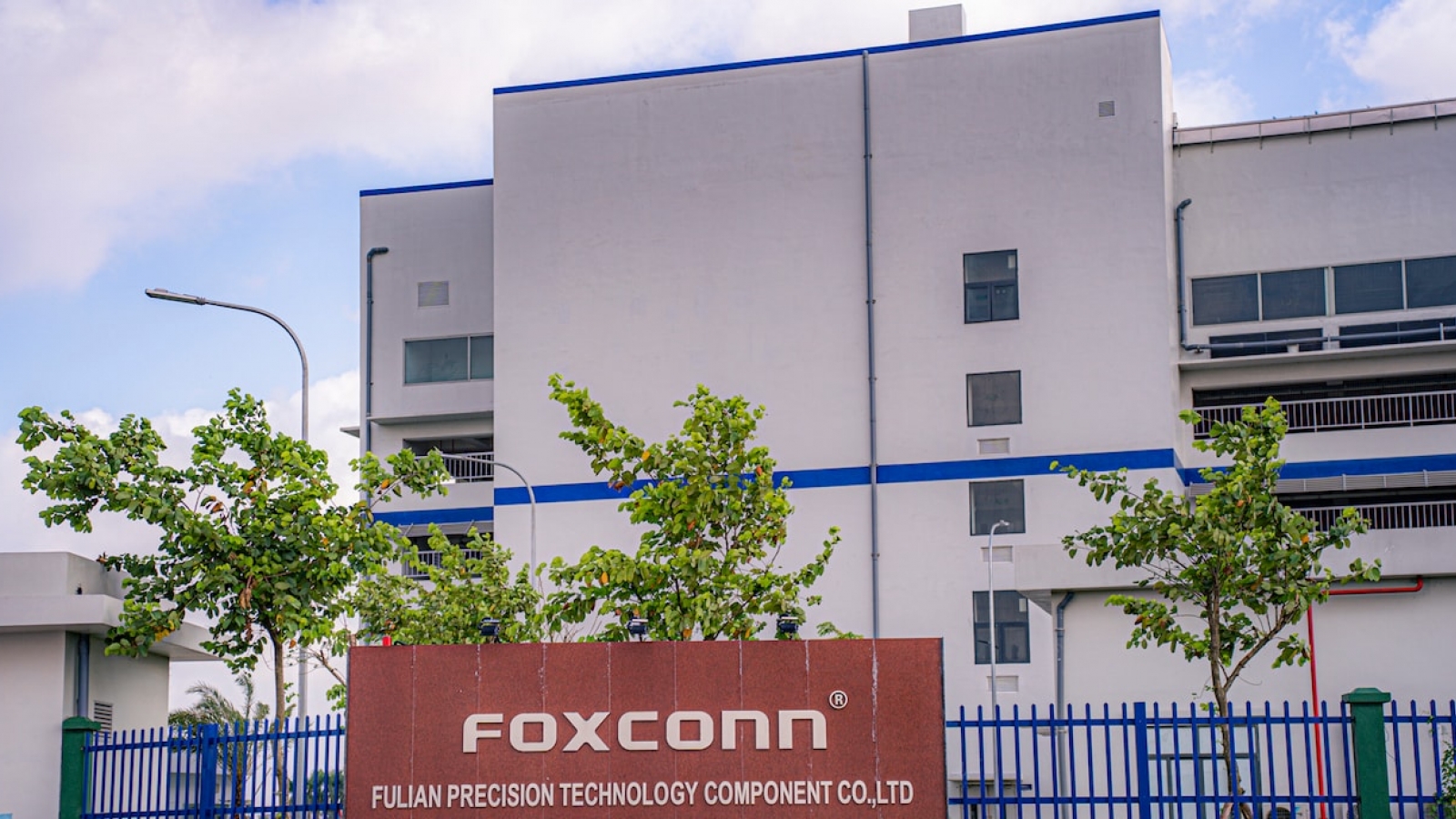 Foxconn plans humanoid robot production at Bac Ninh factory