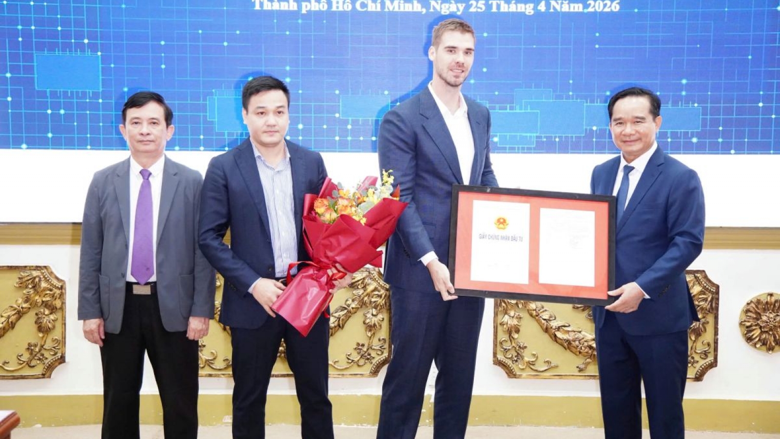 TP.HCM  trao giấy chứng nhận đầu tư 4 dự án công nghệ cao trị giá 1,23 tỉ USD