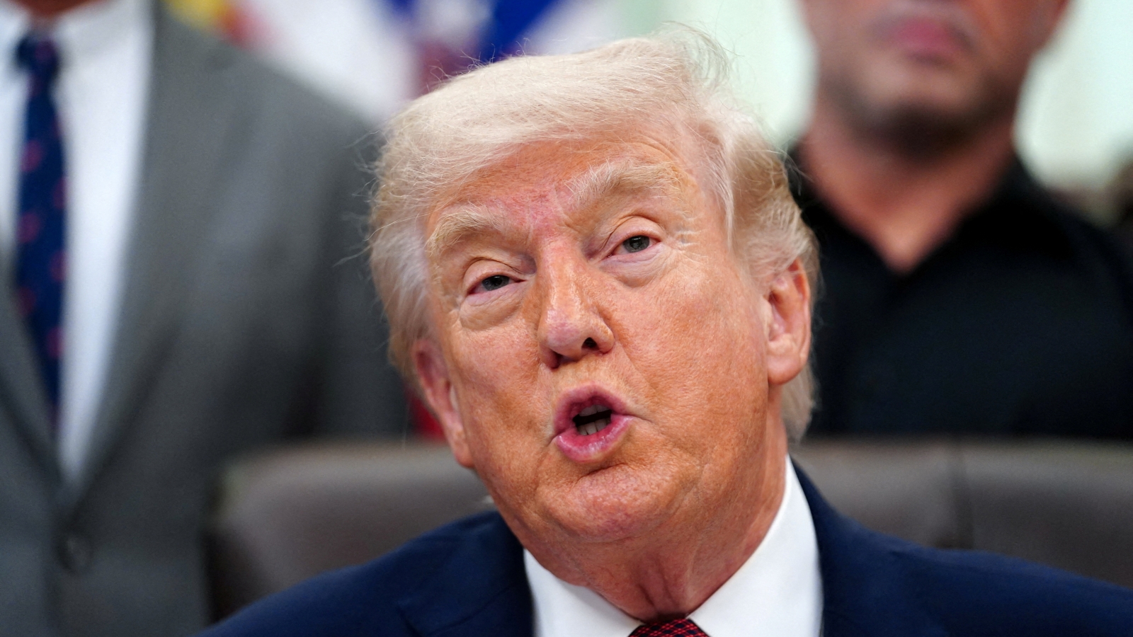 Ông Trump phủ nhận việc Israel gây sức ép để Mỹ tấn công Iran