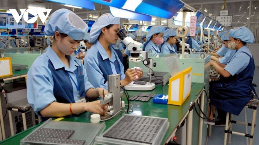 Electronics exports surge 45% to over US$30.7 billion in Q1