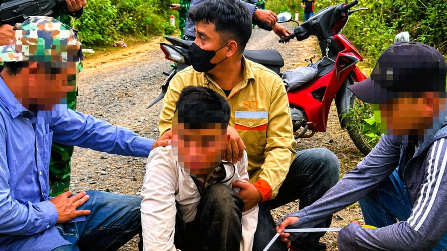 Đặc nhiệm mật phục tóm gọn 2 đối tượng vận chuyển ma túy