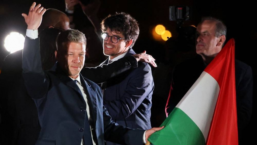 Chiến thắng của đảng đối lập đưa Hungary “xích lại gần” châu Âu