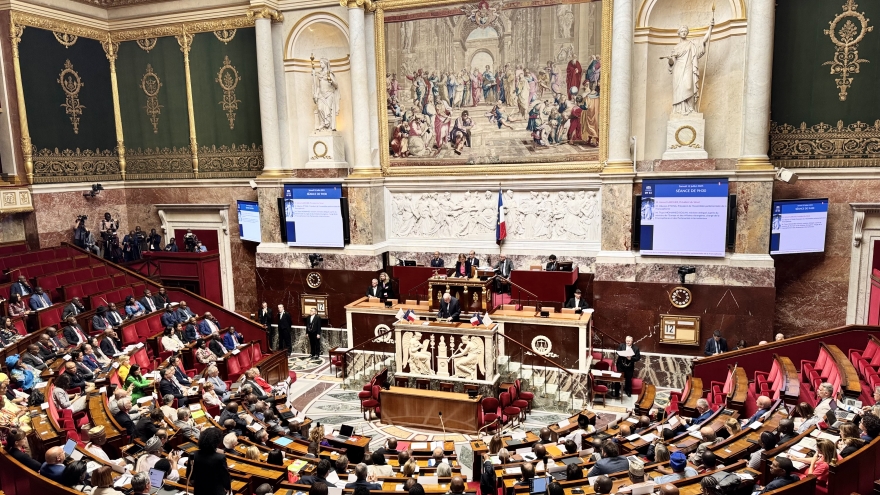 Quốc hội Pháp thông qua dự luật sửa đổi về hoàn trả cổ vật thời thuộc địa