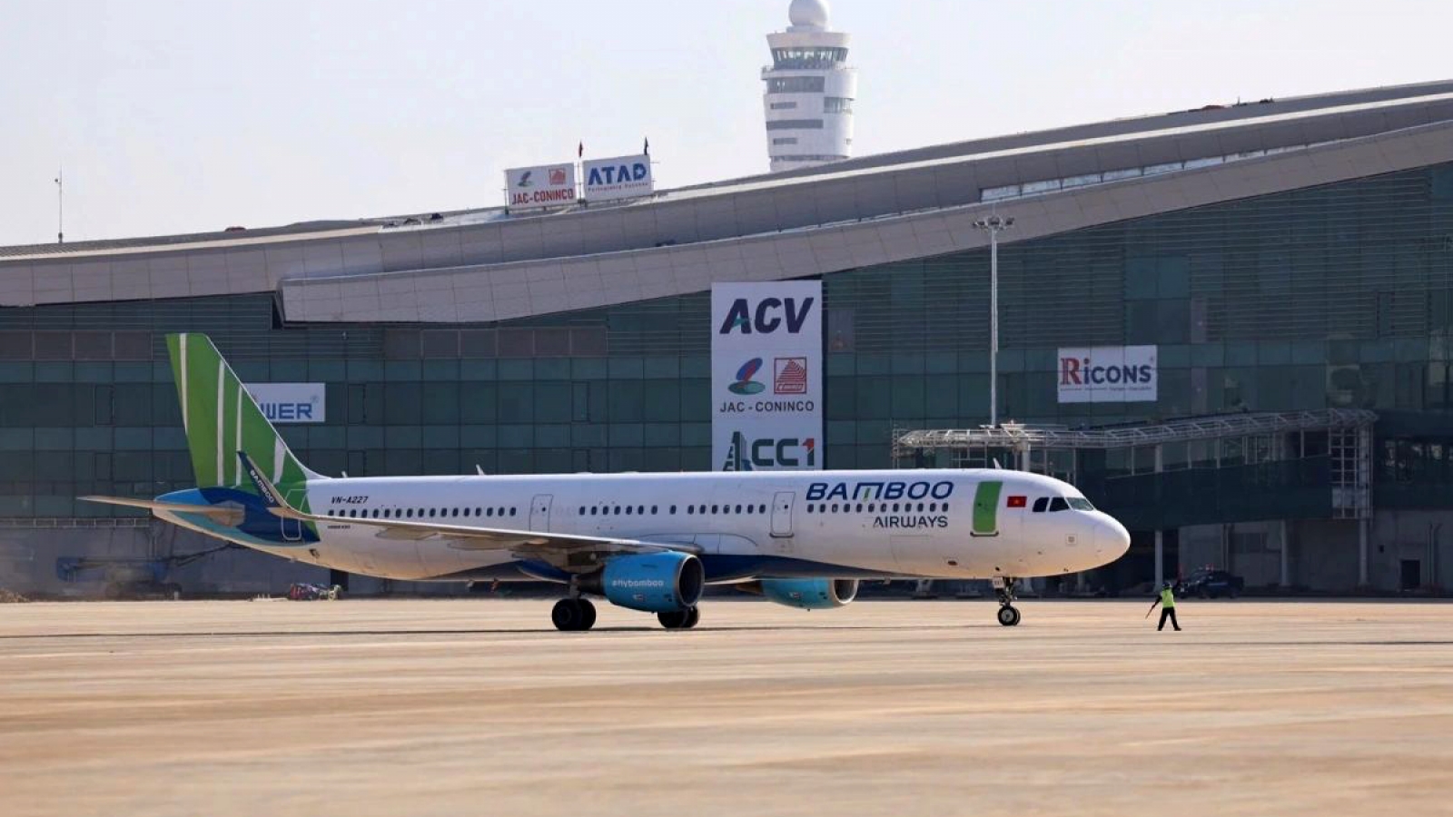 Long Thanh Airport set for preferential policies to attract airlines