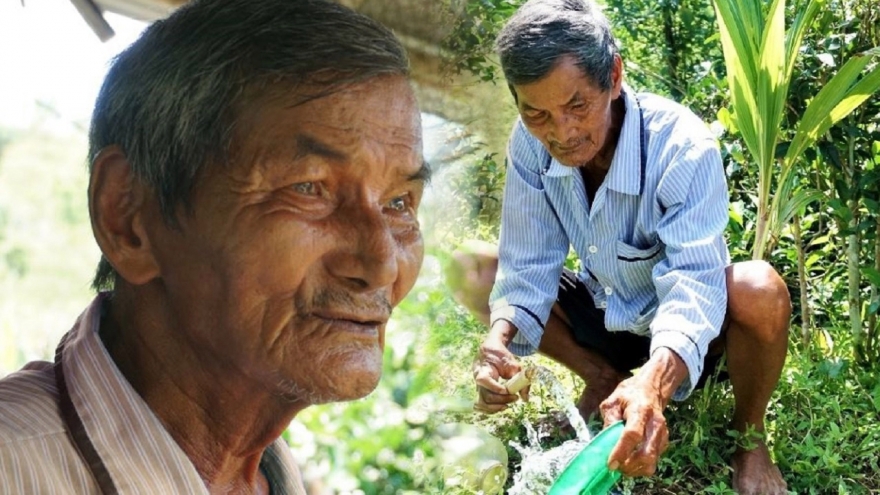 Man in central Vietnam claims over 50 years without normal sleep