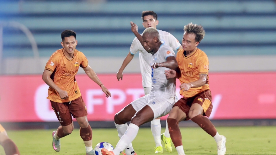 Sau vòng 18 V-League 2025/2026: Trọng tài gây tranh cãi