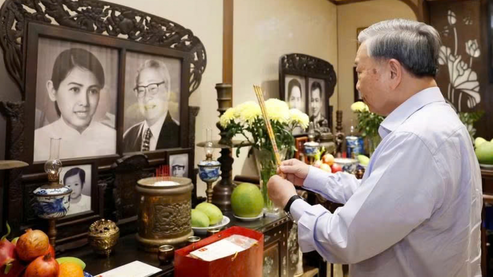 Party General Secretary, State President pays tribute to predecessor leaders