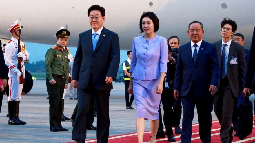RoK President Lee Jae-myung begins state visit to Vietnam