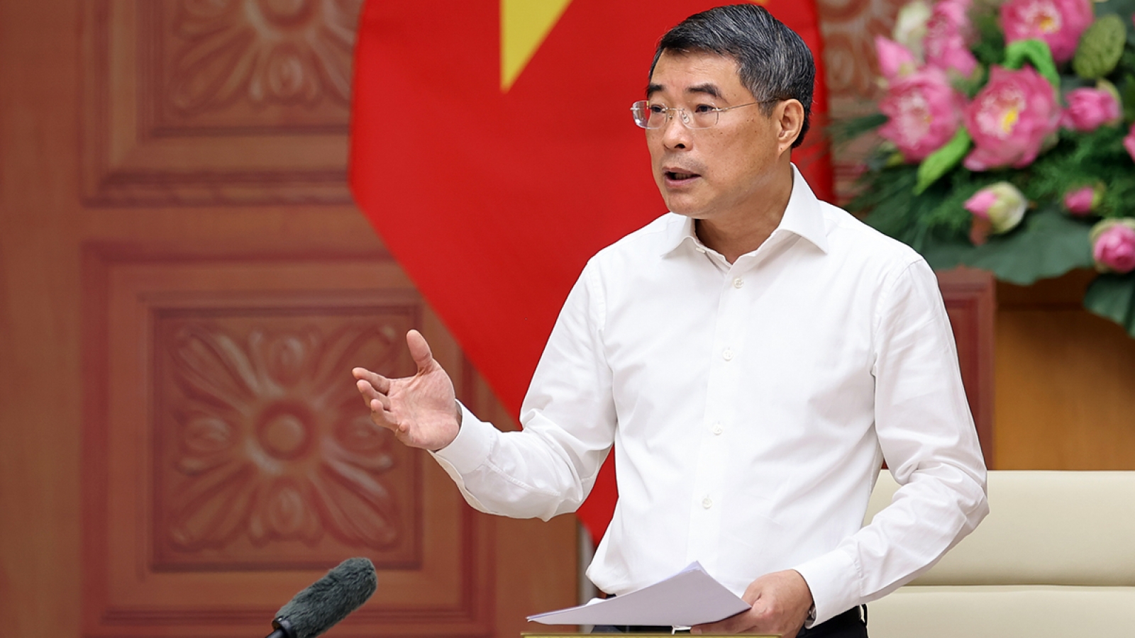 Vietnam shifts to service-oriented governance to drive double-digit growth