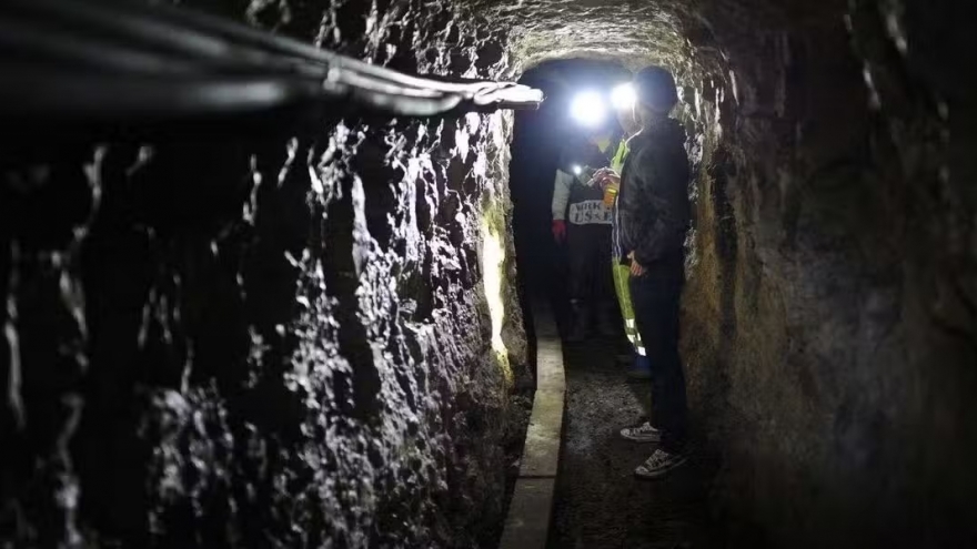 Tây Ban Nha Triệt phá "đường hầm thép" vận chuyển hàng chục tấn ma túy