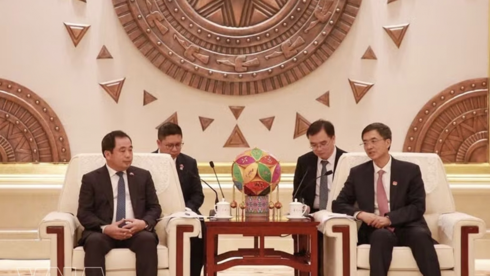Hanoi, Guangxi to expand high-tech, logistics, people-to-people cooperation