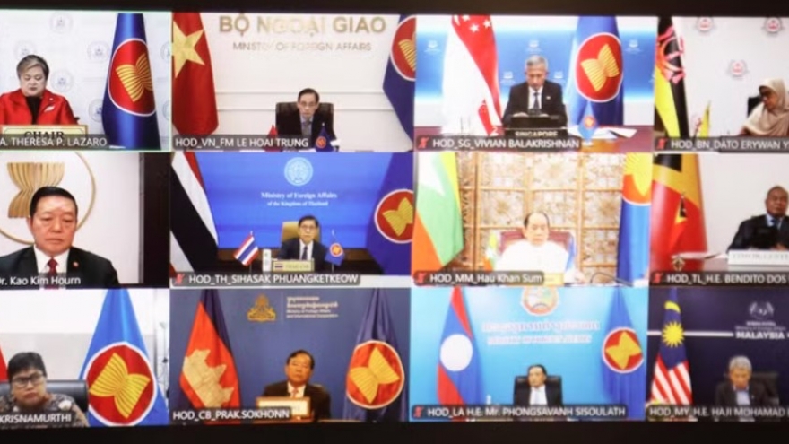 ASEAN foreign ministers hold second special meeting on Middle East situation