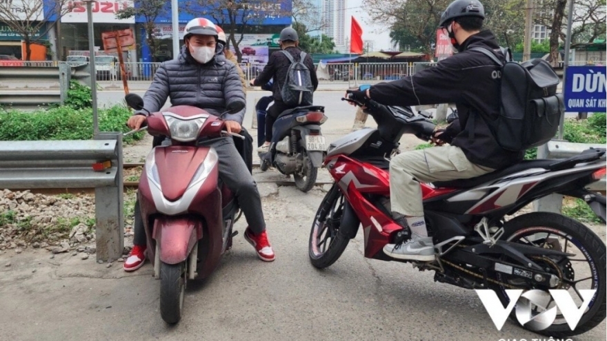 Vi phạm giao thông tại đường ngang đường sắt sẽ bị xử phạt như thế nào từ 15/5