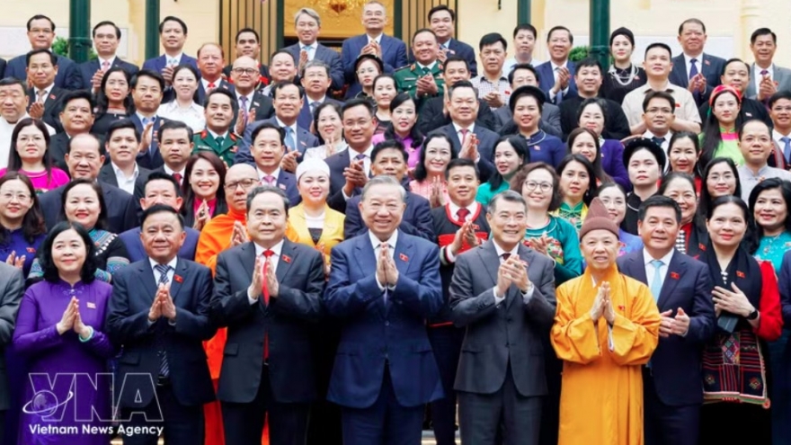 Top leader praises ethnic minority lawmakers’ role in translating policies into practices