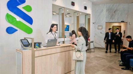 Standard Chartered wins Best Retail Bank in Vietnam at RBI Asia Trailblazer Awards