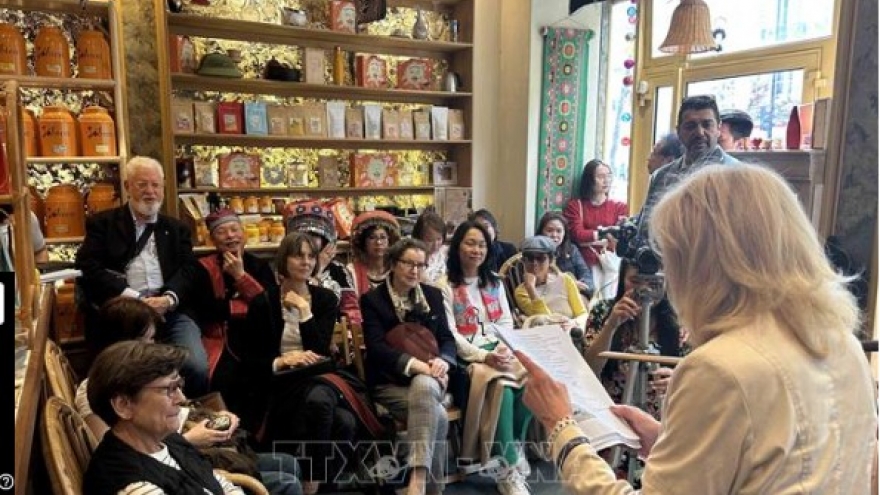 Vietnamese cultural event in Paris features tea, crafts and music