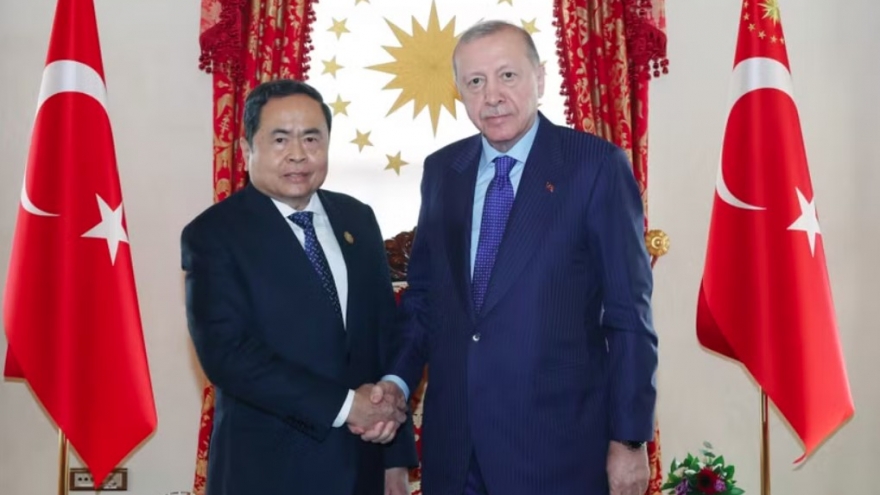 Vietnamese NA Chairman meets Turkish President