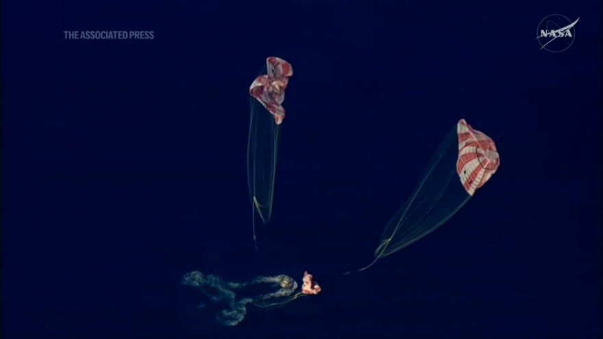 Sứ mệnh Artemis II hoàn tất: Phi hành đoàn hạ cánh an toàn xuống Thái Bình Dương