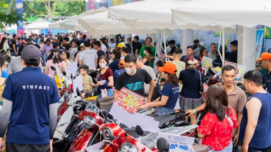 Xe máy điện VinFast lập kỷ lục doanh số chưa từng có