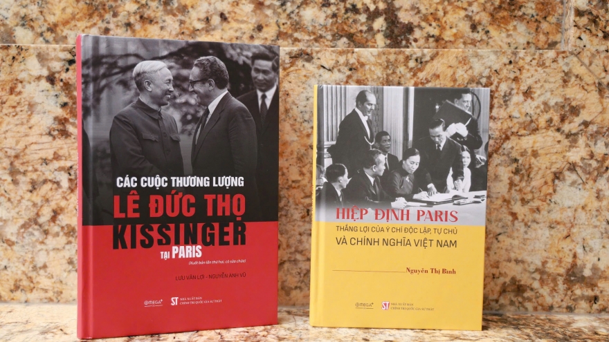 Bản lĩnh và trí tuệ Việt Nam tỏa sáng trên bàn đàm phán Paris