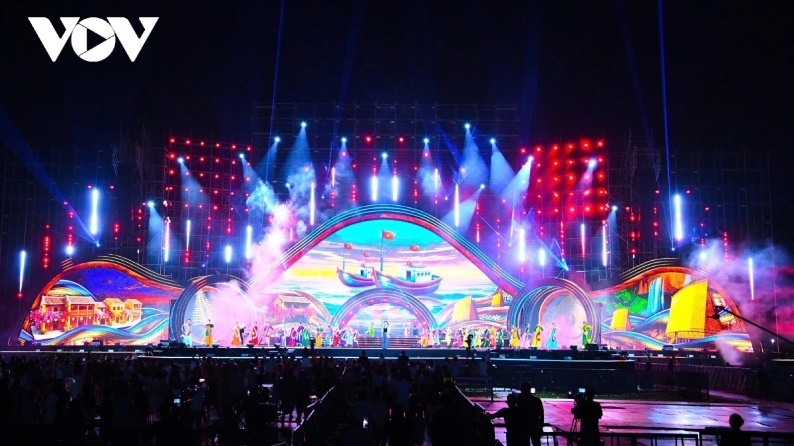Concert "Thanh âm kỷ nguyên mới" tôn vinh hành trình phát triển ngành phát thanh