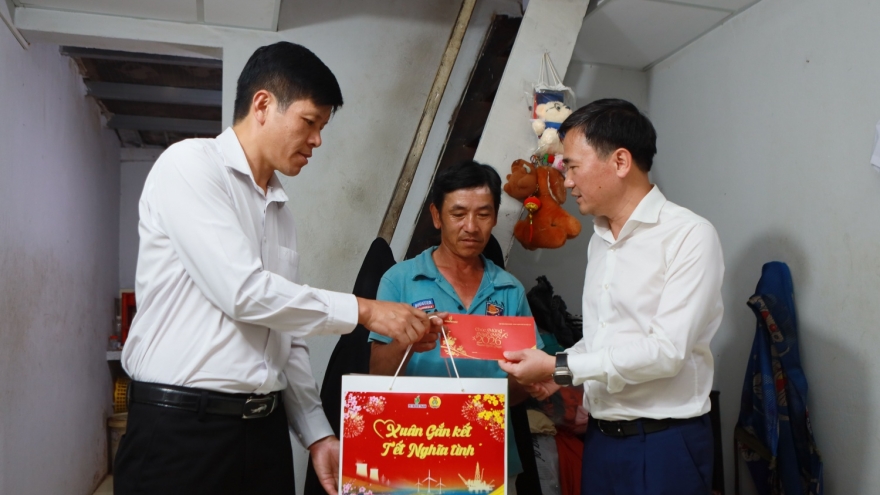 Hành trình “tiếp thêm Tết ấm” của Petrovietnam nơi oằn mình do bão lũ miền Trung