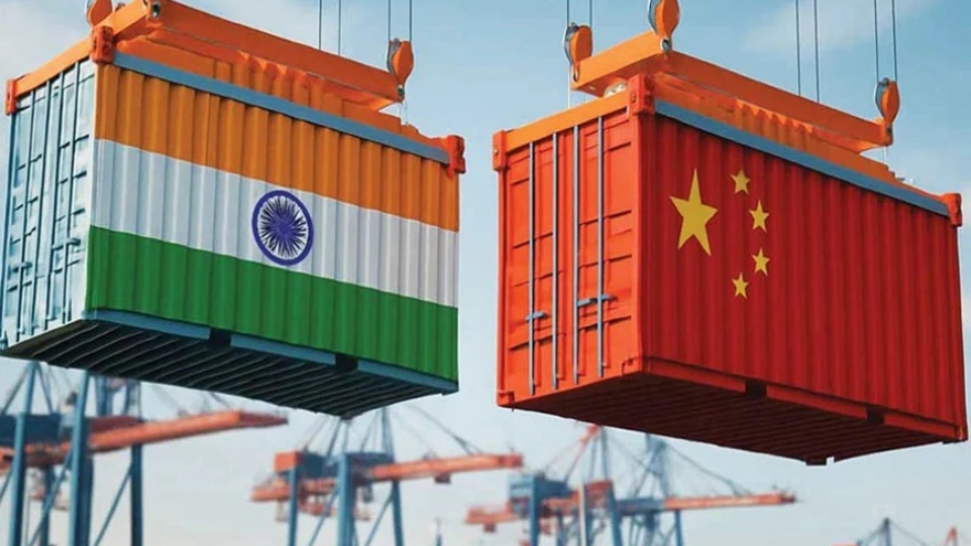 Trung Quốc vượt Mỹ, trở lại là đối tác thương mại lớn nhất của Ấn Độ