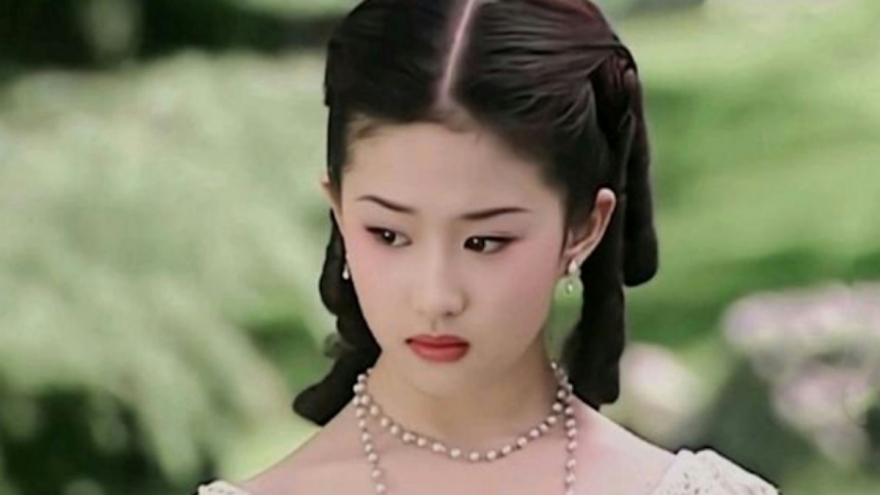 Lưu Diệc Phi gây sốt với vai diễn “tiểu thư nhà giàu” thanh lịch khi mới 14 tuổi