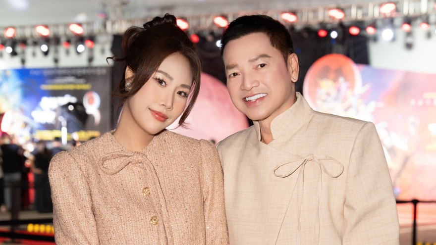 Sao Việt hôm nay 24/4: Quang Minh U70 đăng ký kết hôn với người mẫu kém 37 tuổi