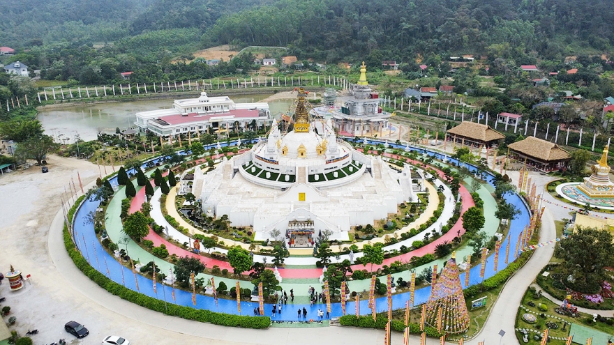 Bảo tháp Mandala Tây Thiên tái hiện 5 yếu tố vũ trụ trong Phật giáo Kim cương thừa