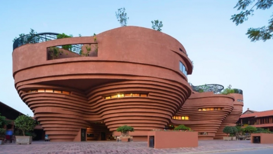 Bat Trang Ceramic Community House among world’s 24 most beautiful buildings