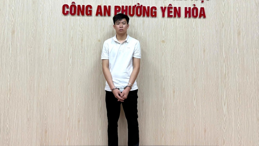 Nam thanh niên trộm cắp tại bãi xe siêu thị ở Hà Nội