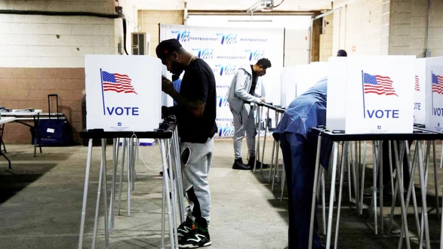 Người Mỹ gia tăng hoài nghi về bầu cử sau cáo buộc gian lận