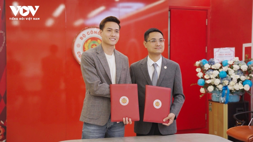 CLB CAHN gia hạn hợp đồng với Bùi Hoàng Việt Anh đến năm 2028