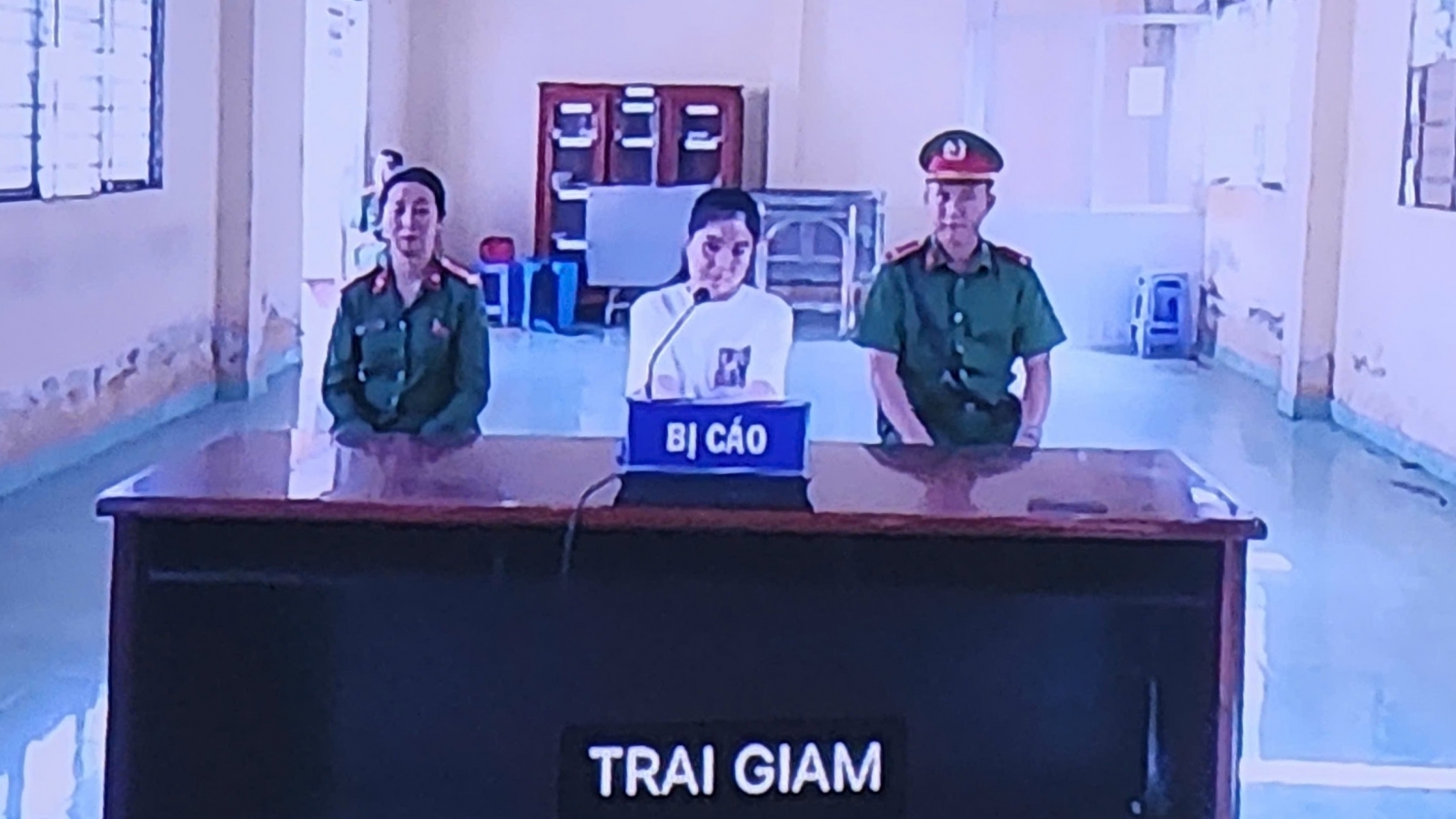 Lãnh án 30 năm tù vì ghen tuông dùng xyanua giết chết người tình