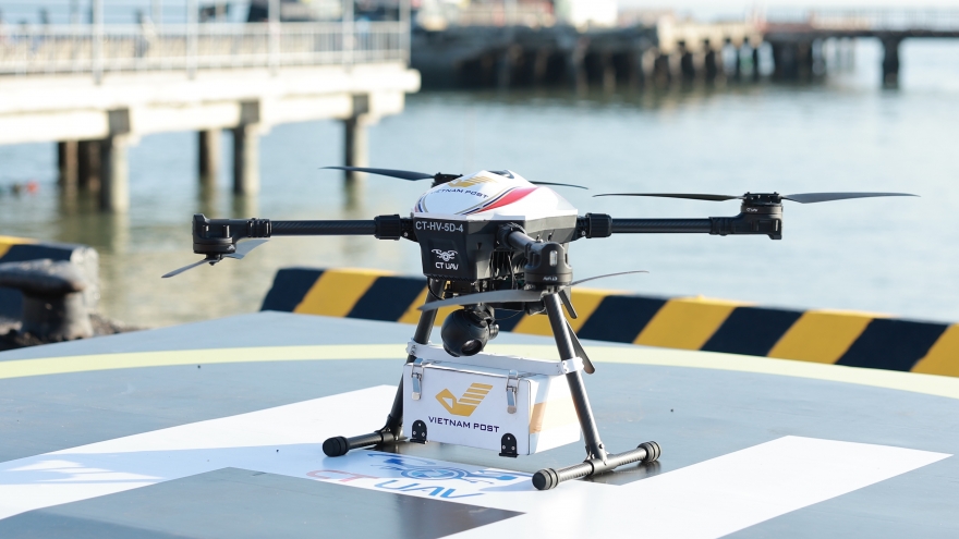 Giao hàng bằng UAV, TP.HCM “mở lối” cho logistics thông minh