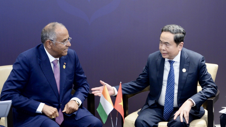 Chủ tịch Quốc hội Trần Thanh Mẫn gặp Chủ tịch Quốc hội Bờ Biển Ngà