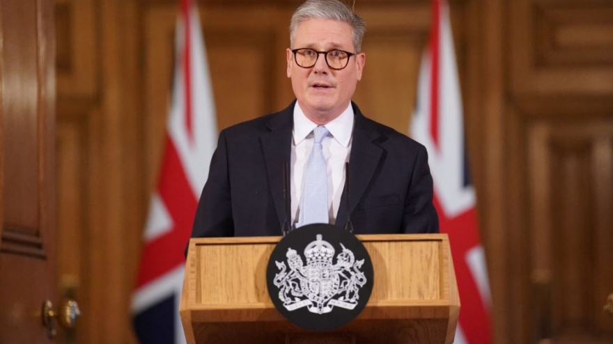 Thủ tướng Anh đối mặt với nguy cơ từ chức vì "bóng ma" Epstein