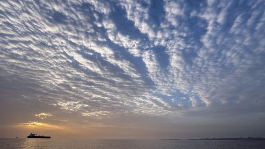 Mỹ và Anh bàn về “nhu cầu cấp thiết” khôi phục vận tải qua eo biển Hormuz