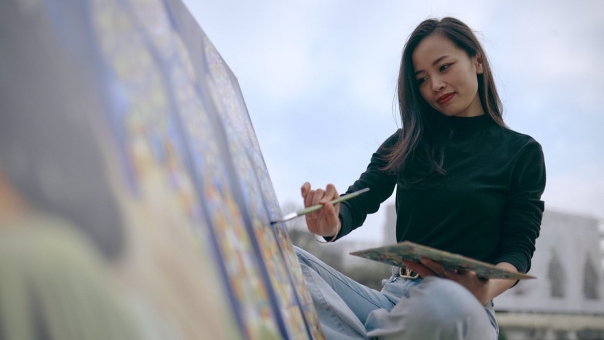 Nữ họa sĩ Vân Guillemin kể chuyện “Cội nguồn” qua những miền cảm xúc