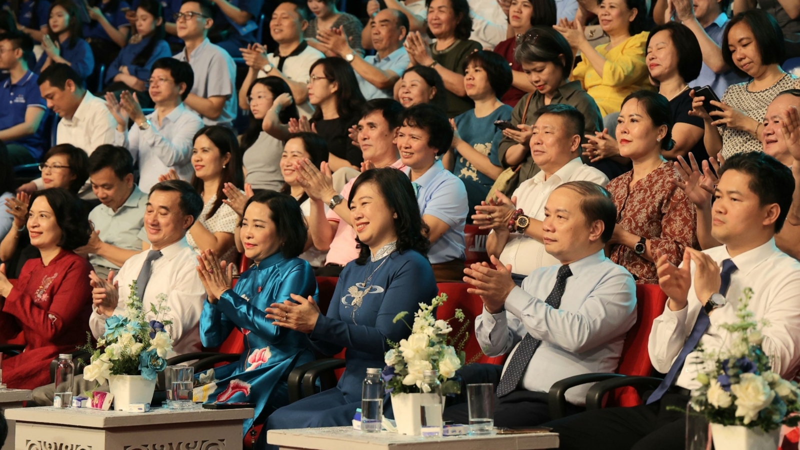 “Nhân dân khỏe mạnh – Đất nước phát triển”