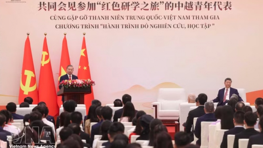 Top Vietnamese, Chinese leaders highlight youth’s role in strengthening friendship