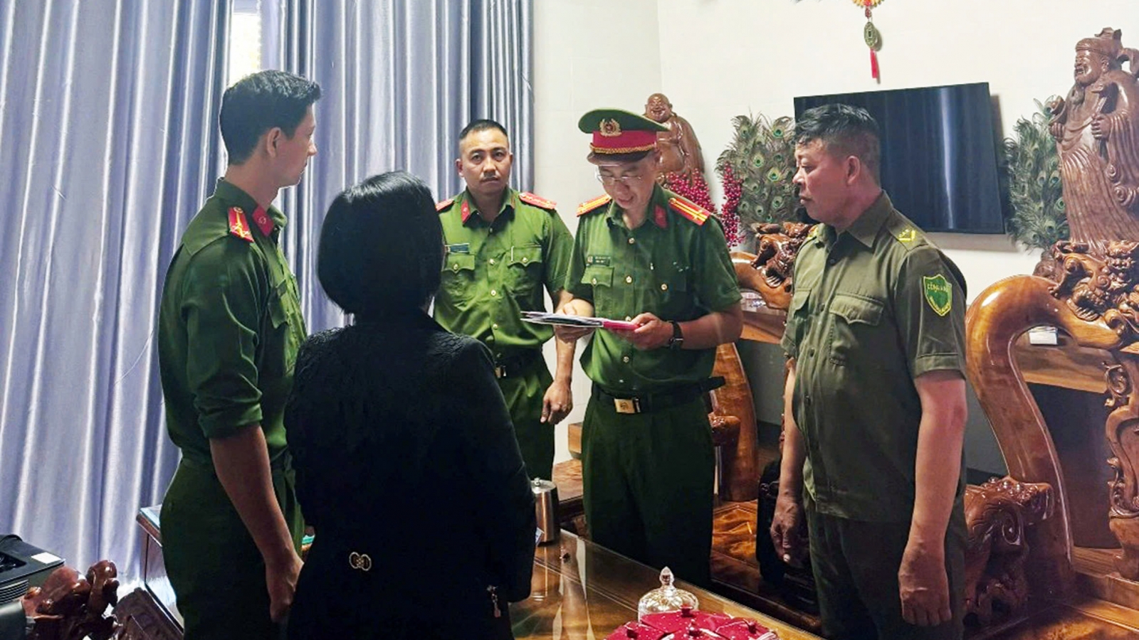 Khởi tố hộ kinh doanh bán gỗ 143 tỷ đồng, chỉ kê khai và nộp thuế 900.000 đồng